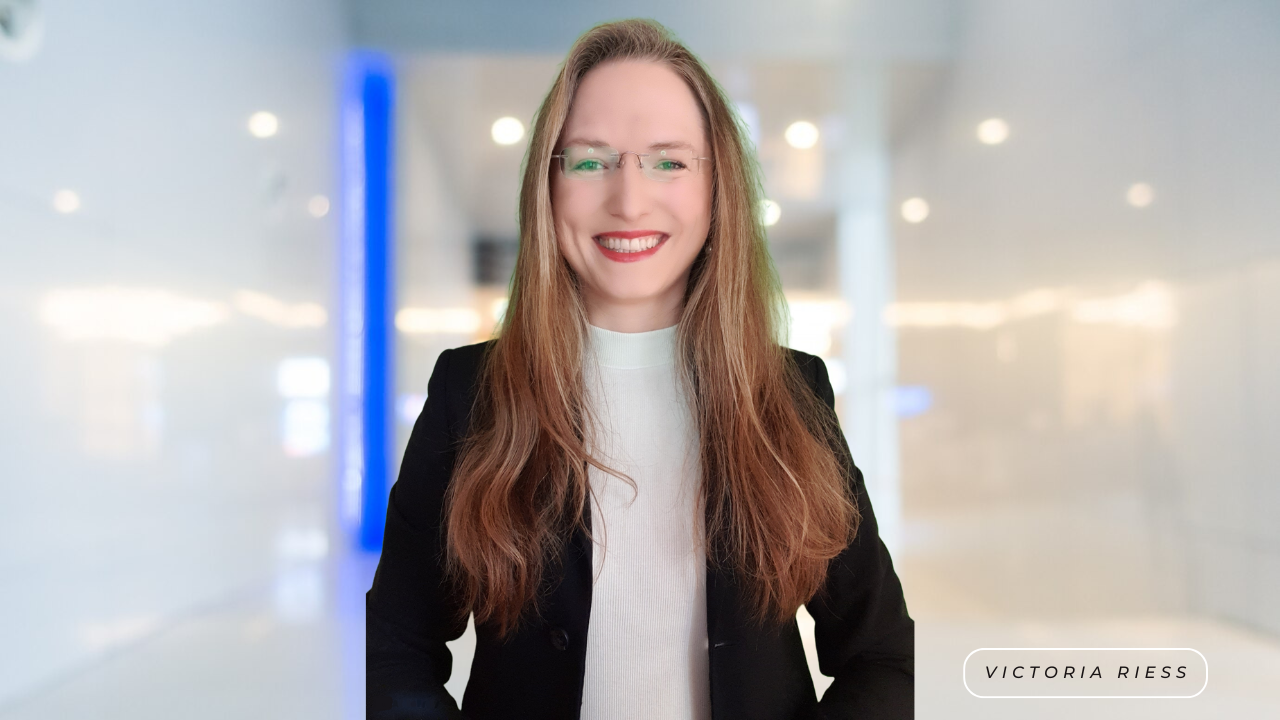 01-victoria-riess-keynote-revolutionize-work-through-technology